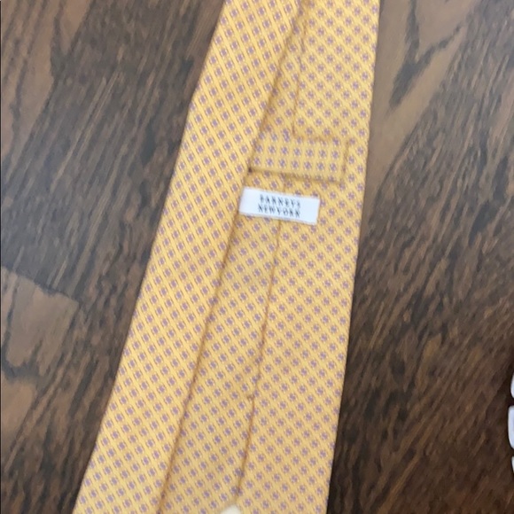 Yellow Barney’s tie - Picture 3 of 4